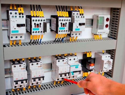 Montagem e Manutenção de Quadro de Comando em Guarantã do Norte, Matupá, Peixoto de Azevedo MT